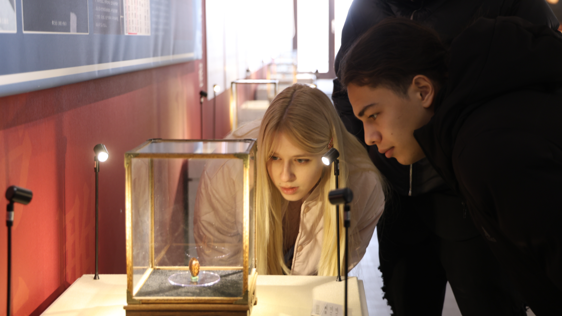 「チャンスの中国・活力の山東」外国人留学生感知体験イベントが濰坊市手作り博物館を訪れ